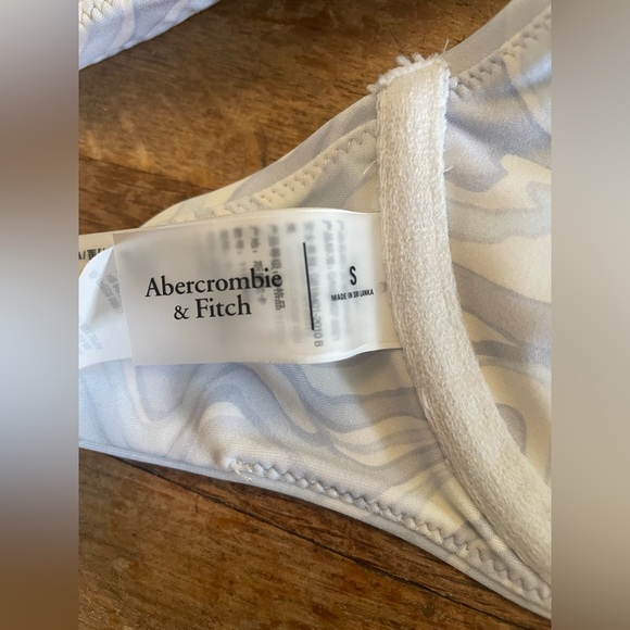 Abercrombie & Fitch High Leg Cheeky Bikini - Picture 5 of 5